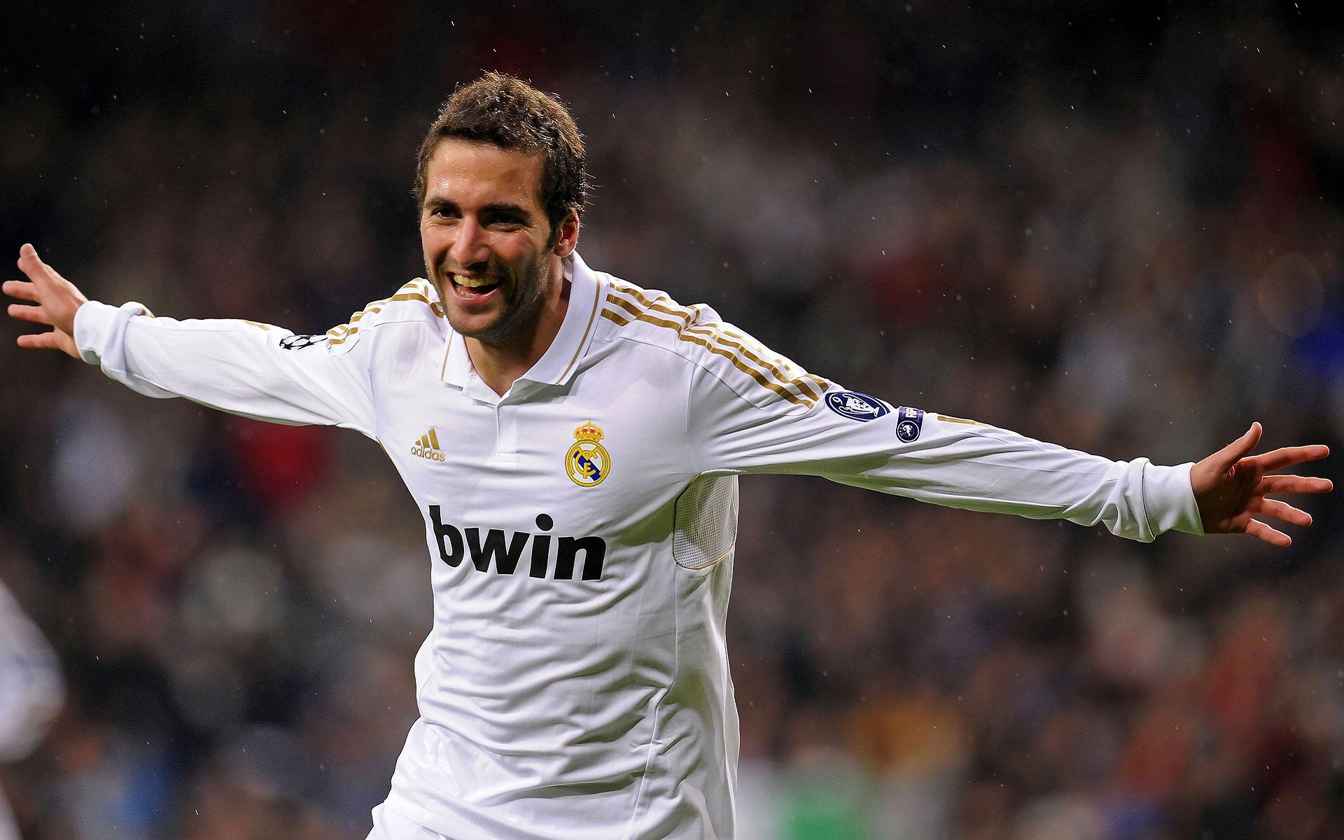 AYX SPORTS-西甲球队情绪监控辅助高压比赛轮换的实战研究