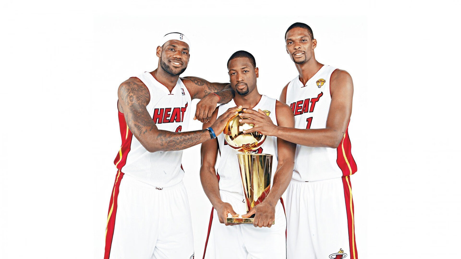 法甲“领头羊之战”：巴黎圣日耳曼迎战里昂，冠军悬念升级